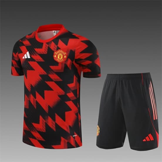 25/26 Manchester United Red Black Camouflage Short Sleeve Jersey+Shorts with XS — jersey