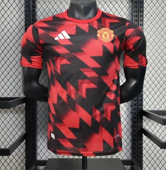25/26 Player Version Manchester United Red Geometric Pattern Pre-Match Training Jersey — Manchester United Football Club