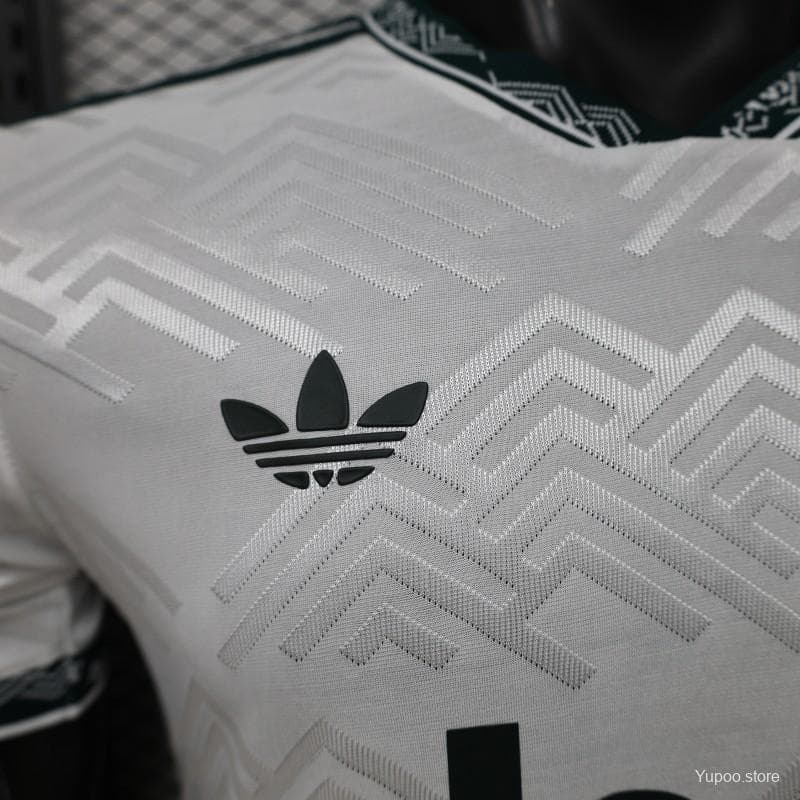 Player Version 26/27 Juventus White with Dark Green Special Edition Jersey — imagen 3