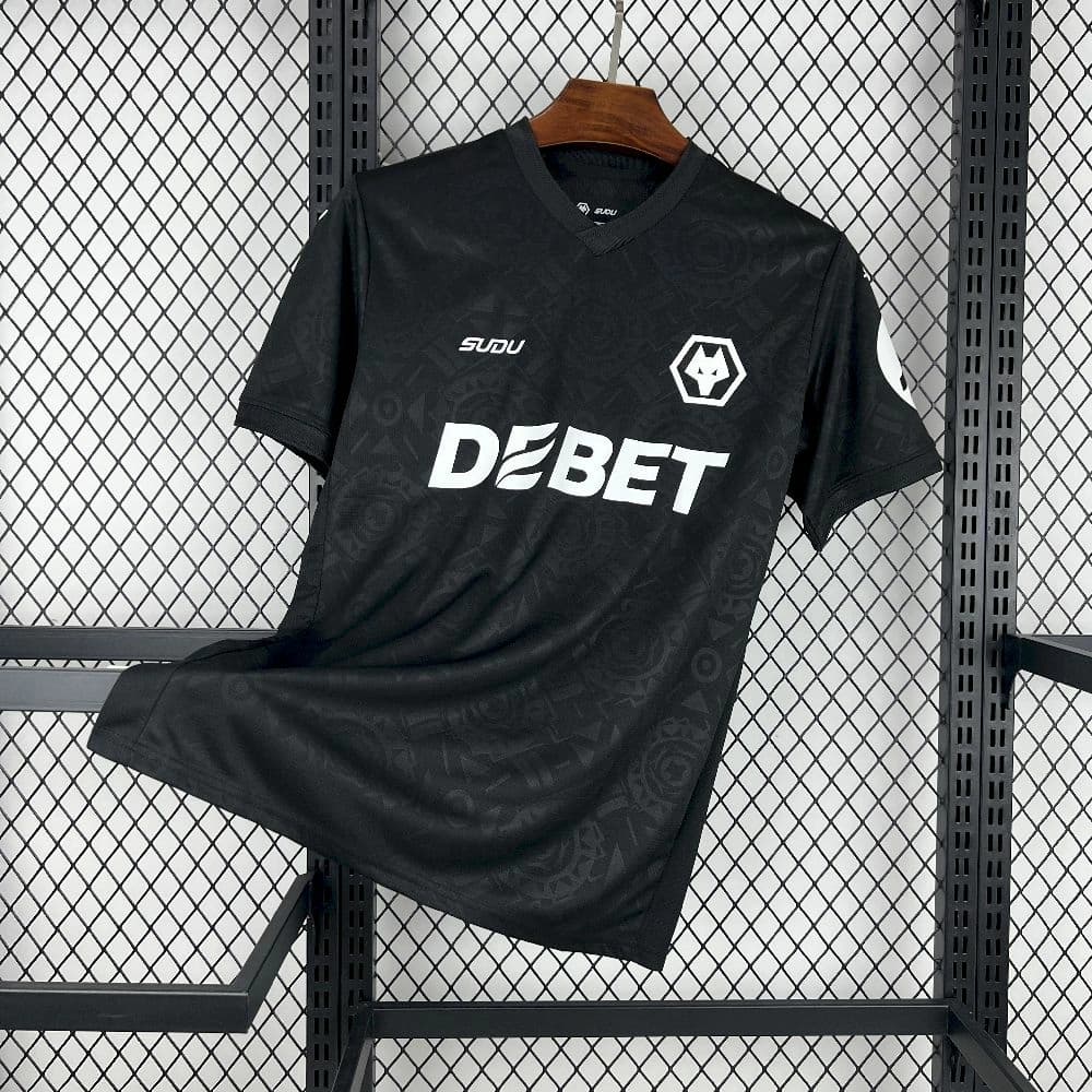 2025/26 Wolverhampton Wanderers Goalkeeper Black Jersey — Wolverhampton Wanderers Football Club