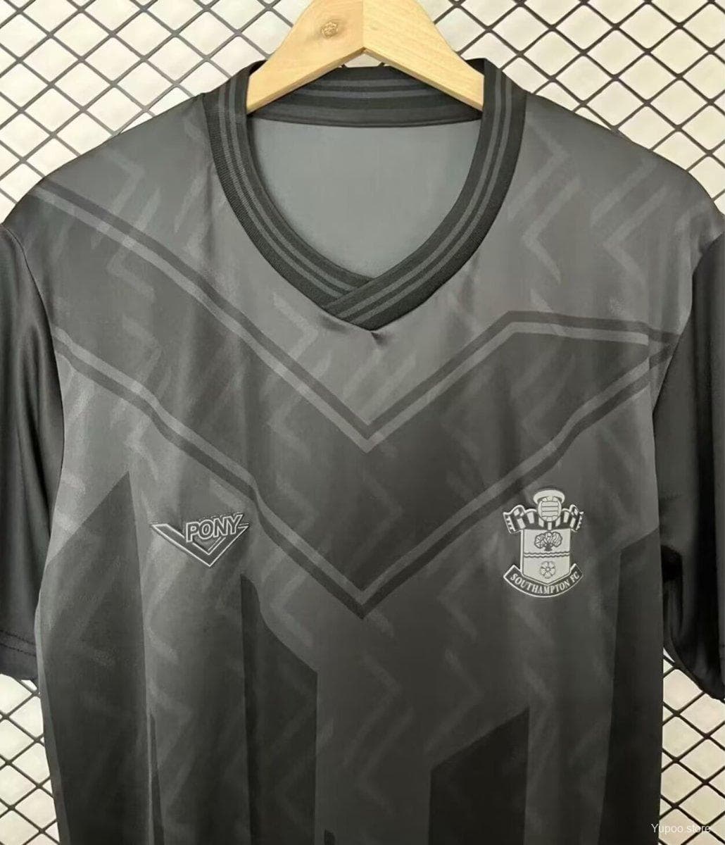Retro 93/95 Southampton Black Special Jersey — imagen 2