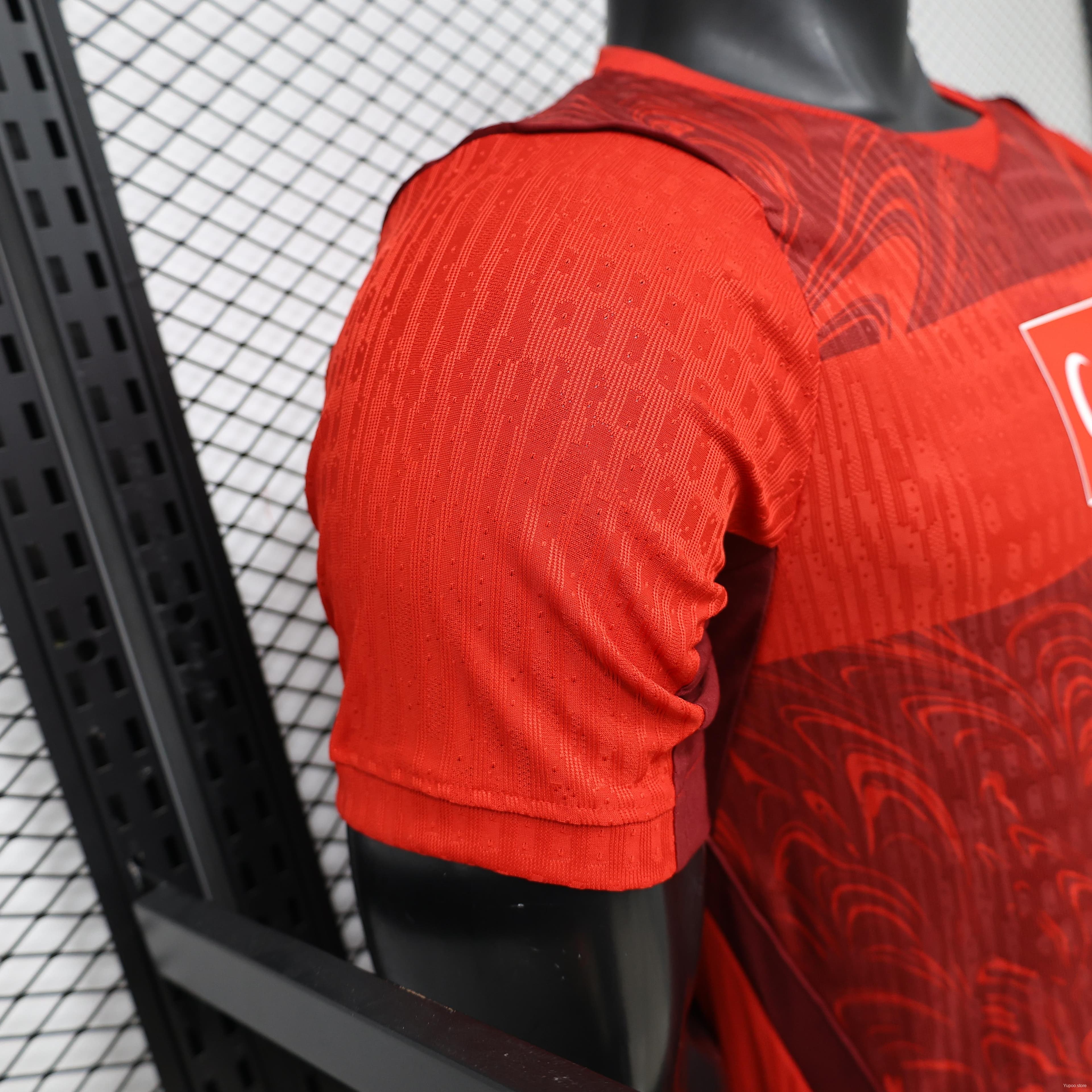 Player Version 26/27 Turkey Home  Red & Dark Red Ebru Marbling Print Jersey — imagen 9