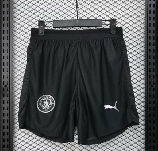 Player Version 25/26 Manchester United Black Shorts — Manchester United Football Club