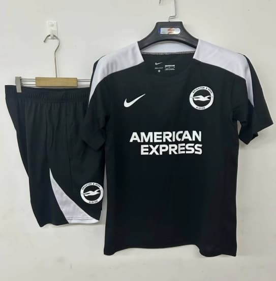 25/26 Chelsea Training Jersey Black+ Shorts — Chelsea Football Club